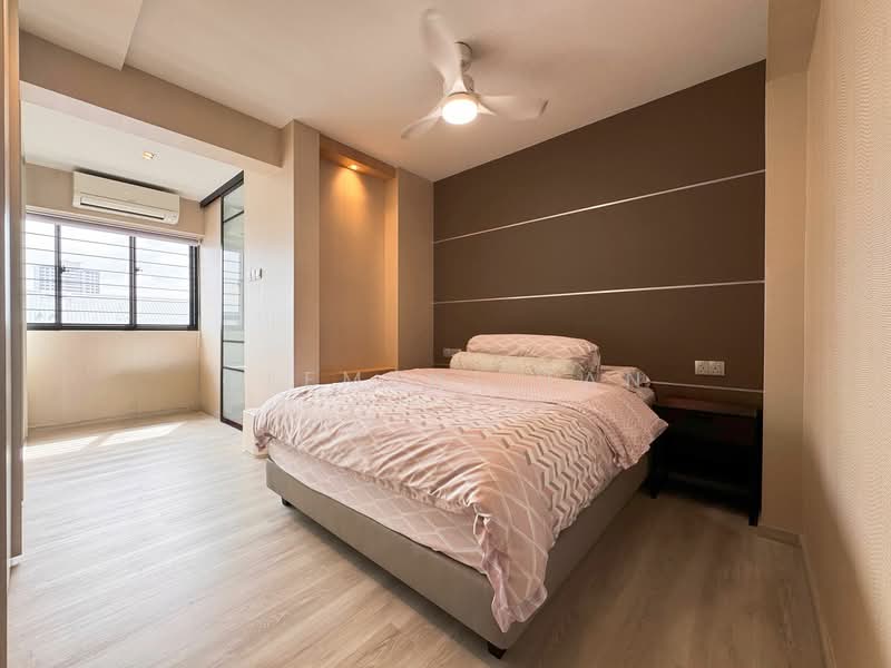 243 Bishan Street 22, 243 Bishan Street 22, 3 Bedrooms, 1,130 sqft, HDB Flat For Sale, by Clement Tan, 500135131 - Master Bedroom (w/ ensuite bathroom) - PropertyGuru.com.sg