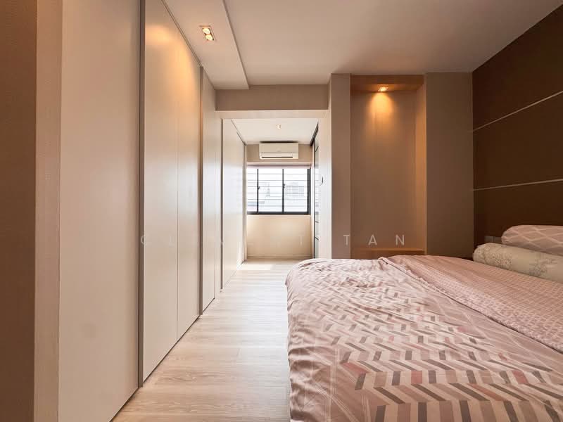 243 Bishan Street 22, 243 Bishan Street 22, 3 Bedrooms, 1,130 sqft, HDB Flat For Sale, by Clement Tan, 500135131 - Master Bedroom (w/ ensuite bathroom) - PropertyGuru.com.sg
