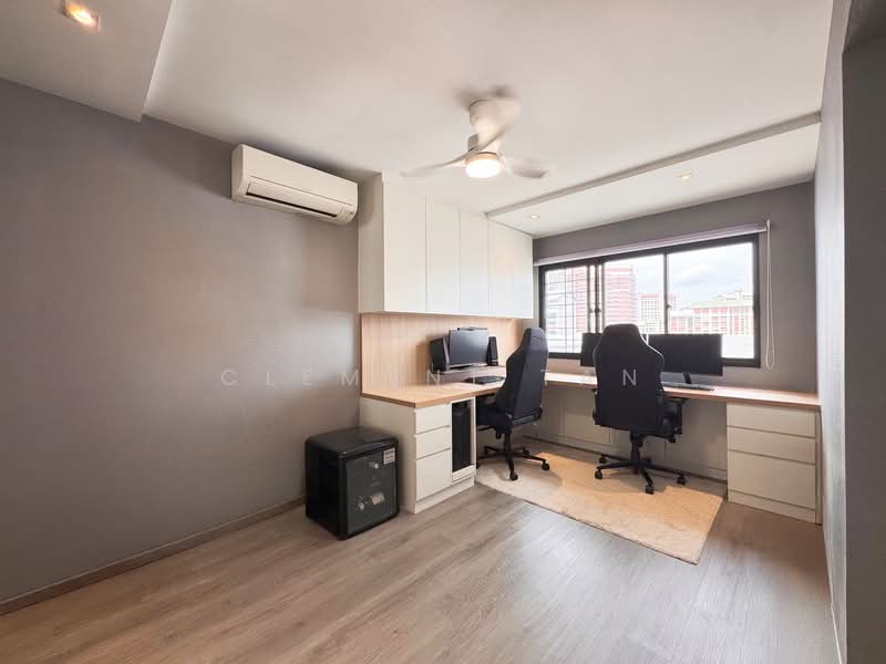 243 Bishan Street 22, 243 Bishan Street 22, 3 Bedrooms, 1,130 sqft, HDB Flat For Sale, by Clement Tan, 500135131 - Common room 1 (Study) - PropertyGuru.com.sg