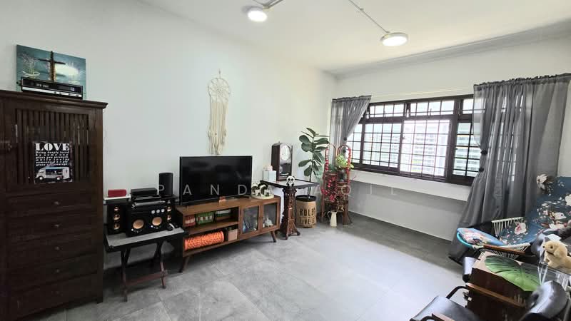 713 Tampines Street 71, 713 Tampines Street 71, 3 Bedrooms, 120 sqft, HDB Flat For Sale, by Panda Aqil, 500135143 - Living Room - PropertyGuru.com.sg