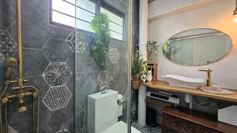 713 Tampines Street 71, 713 Tampines Street 71, 3 Bedrooms, 120 sqft, HDB Flat For Sale, by Panda Aqil, 500135143 - Bathroom - PropertyGuru.com.sg