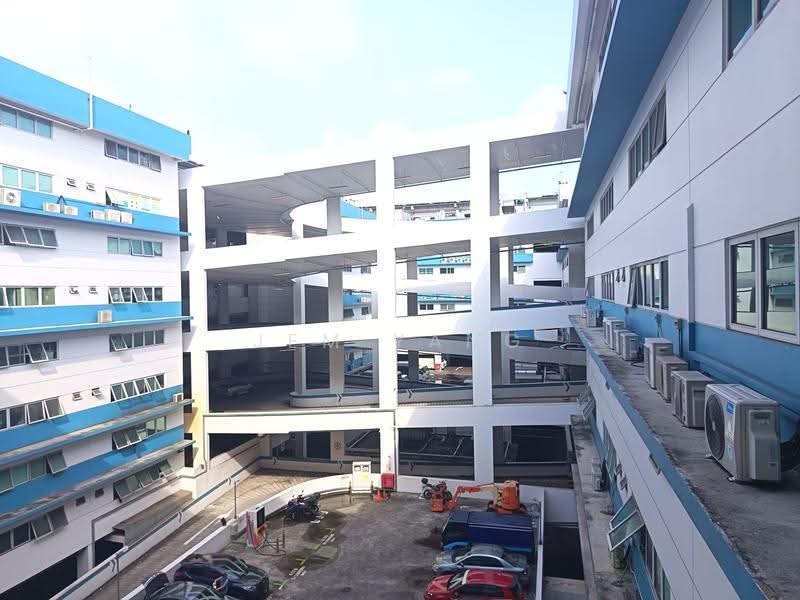 Pioneer Point, 5 Soon Lee Street, Boon Lay / Jurong / Tuas, 200 sqft, Factory / Workshop (B2) For Rent, by Jem Yang, 500135163 - Exterior - CommercialGuru.com.sg