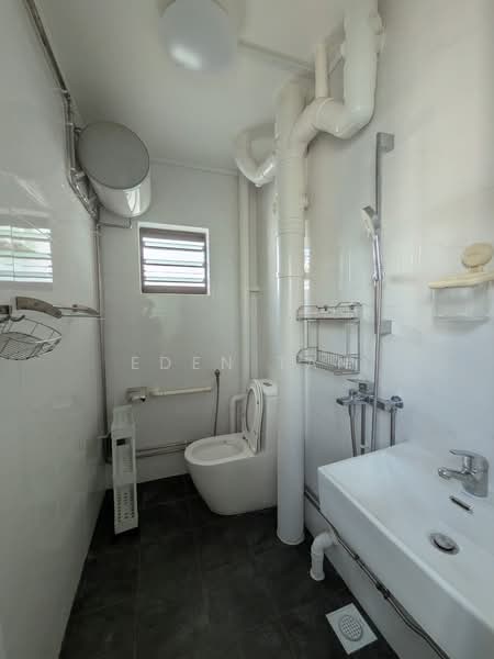 839 Yishun Street 81, 839 Yishun Street 81, Room Rental, 180 sqft, HDB Flat For Rent, by Eden Tan, 500135175 - Bathroom - PropertyGuru.com.sg