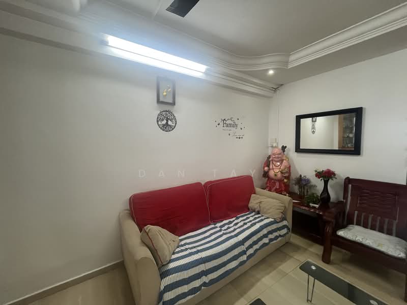 776 Woodlands Crescent, 776 Woodlands Crescent, 3 Bedrooms, 1,087 sqft, HDB Flat For Sale, by Dan Tay, 500135180 - Living Room - PropertyGuru.com.sg