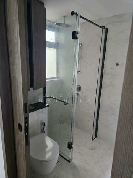 Sceneca Residence, Tanah Merah Kechil Link, 3 Bedrooms, 1,119 sqft, Condominium For Rent, by Jasvin Narulla, 500135187 - Bathroom - PropertyGuru.com.sg