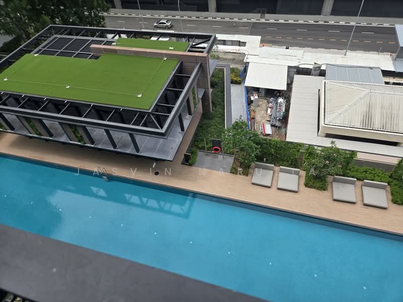 Sceneca Residence, Tanah Merah Kechil Link, 3 Bedrooms, 1,119 sqft, Condominium For Rent, by Jasvin Narulla, 500135187 - Pool - PropertyGuru.com.sg