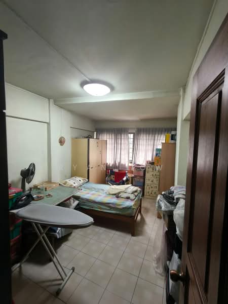 317 Jurong East Street 31, 317 Jurong East Street 31, 3 Bedrooms, 1,453 sqft, HDB Flat For Sale, by Ryan Low, 500135190 - Bedroom - PropertyGuru.com.sg