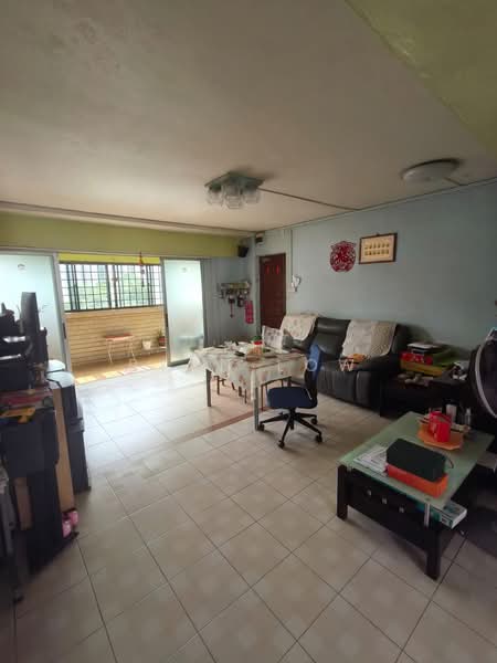 317 Jurong East Street 31, 317 Jurong East Street 31, 3 Bedrooms, 1,453 sqft, HDB Flat For Sale, by Ryan Low, 500135190 - Living Room - PropertyGuru.com.sg