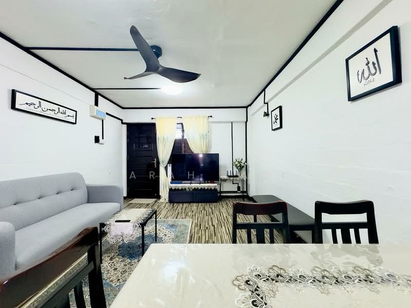 93 Paya Lebar Way, 93 Paya Lebar Way, 2 Bedrooms, 624 sqft, HDB Flat For Sale, by Farah Zack, 500135205 - Living Room - PropertyGuru.com.sg