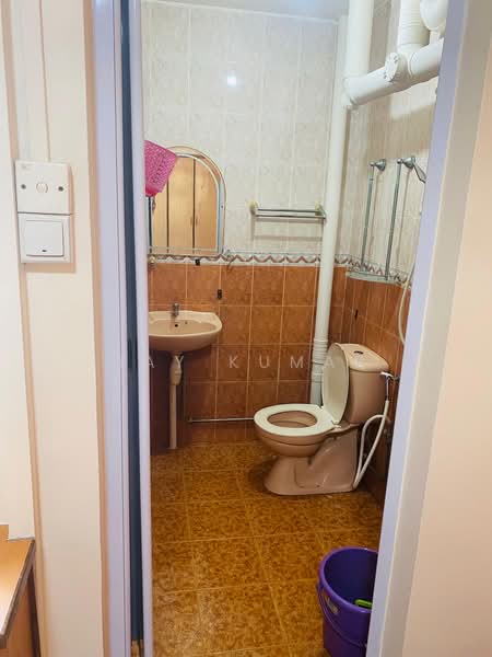235 Bukit Batok East Avenue 5, 235 Bukit Batok East Avenue 5, 3 Bedrooms, 1,001 sqft, HDB Flat For Sale, by Jay Kumar, 500135223 - PropertyGuru.com.sg