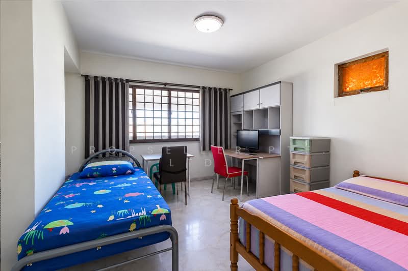 423 Hougang Avenue 6, 423 Hougang Avenue 6, 4 Bedrooms, 1,313 sqft, HDB Flat For Sale, by PROPSELLER PTE. LTD., 500135229 - Bedroom - PropertyGuru.com.sg