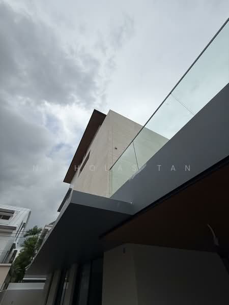 4 Brockhampton drive, Brockhampton drive, 6 Bedrooms, 7,460 sqft, Semi-Detached House For Rent, by Nicholas Tan, 500135230 - Exterior - PropertyGuru.com.sg