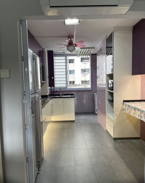 533 Bukit Batok Street 51, 533 Bukit Batok Street 51, 2 Bedrooms, 742 sqft, HDB Flat For Rent, by Michelle Lim, 500135232 - Kitchen - PropertyGuru.com.sg