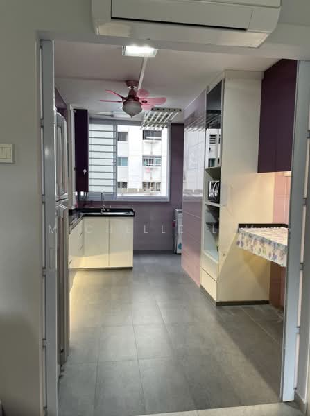 533 Bukit Batok Street 51, 533 Bukit Batok Street 51, 2 Bedrooms, 742 sqft, HDB Flat For Rent, by Michelle Lim, 500135232 - Kitchen - PropertyGuru.com.sg