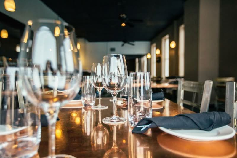 Tras Street / Tanjong Pagar Rd Grd Floor Restaurant Space For Rent, , 1,605 sqft, Food & Beverage For Rent, by Jeremy Tan, 500135245 - Interior - CommercialGuru.com.sg