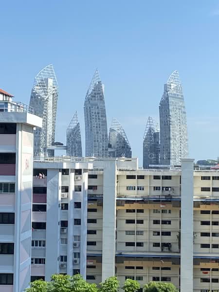 68 Telok Blangah Heights, 68 Telok Blangah Heights, 3 Bedrooms, 980 sqft, HDB Flat For Sale, by Vivien Mok (莫琍清), 500135249 - Exterior - PropertyGuru.com.sg