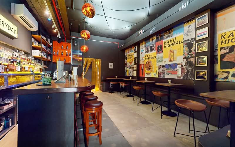 Telok Ayer Vicinity 2 Storey Shophouse with Lift, One Viewing, 5 Comparable Best-Match Units, 3,442 sqft, Shop / Shophouse For Rent, by CHEN ., 500135269 - Interior - CommercialGuru.com.sg