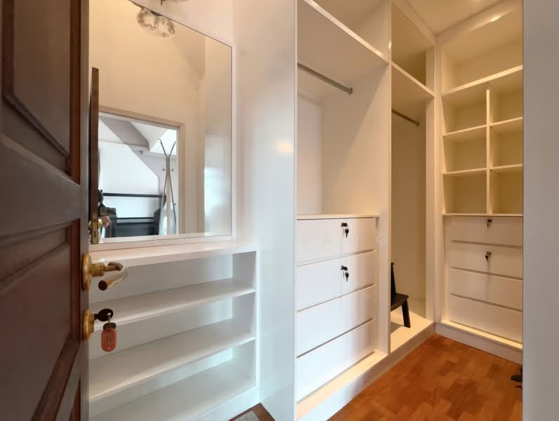 ❤️GIANT⚡️Rare Multi-Generational Living 3 Storey Semi-D in Serangoon Garden Estate, Cooling Close/ Carisbrooke Grove/ Serangoon Garden Estate, 6 Bedrooms, 4,000 sqft, Semi-Detached House For Sale, by Lynn Tiang, 500135274 - PropertyGuru.com.sg