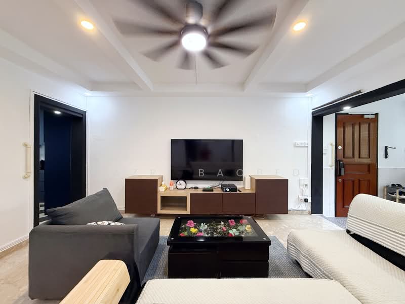 288 Tampines Street 22, 288 Tampines Street 22, 4 Bedrooms, 1,431 sqft, HDB Flat For Sale, by Nazri Baobed, 500135277 - Living Room - PropertyGuru.com.sg