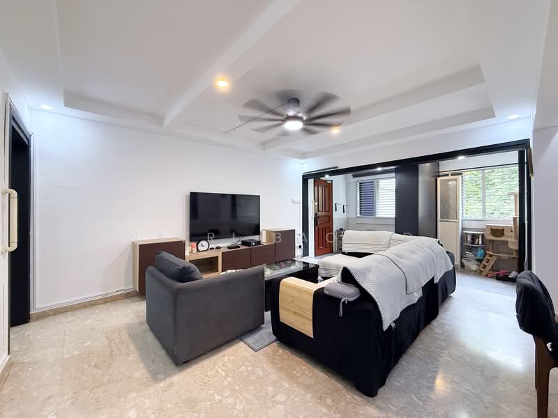 288 Tampines Street 22, 288 Tampines Street 22, 4 Bedrooms, 1,431 sqft, HDB Flat For Sale, by Nazri Baobed, 500135277 - Living Room - PropertyGuru.com.sg