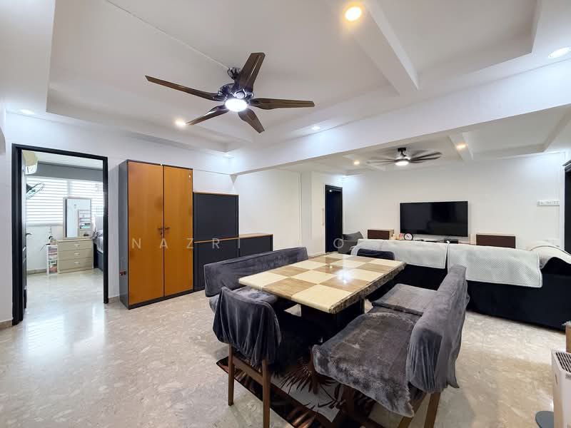 288 Tampines Street 22, 288 Tampines Street 22, 4 Bedrooms, 1,431 sqft, HDB Flat For Sale, by Nazri Baobed, 500135277 - Living Room - PropertyGuru.com.sg