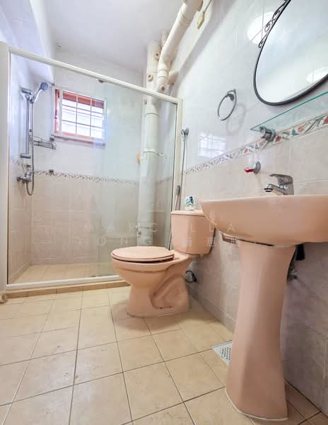 315C Anchorvale Road, 315C Anchorvale Road, 4 Bedrooms, 1,345 sqft, HDB Flat For Sale, by Marcella Yong 杨惠晴, 500135284 - Bathroom - PropertyGuru.com.sg