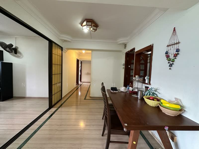726 Tampines Street 71, 726 Tampines Street 71, 4 Bedrooms, 1,334 sqft, HDB Flat For Sale, by Nur Hidayah Ahmad, 500135294 - Corridor - PropertyGuru.com.sg