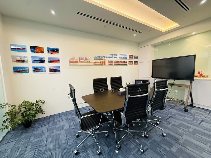 Ocbc Centre, 65 Chulia Street, 911 sqft, Office For Rent, by Preston Tan, 500135296 - Interior - CommercialGuru.com.sg