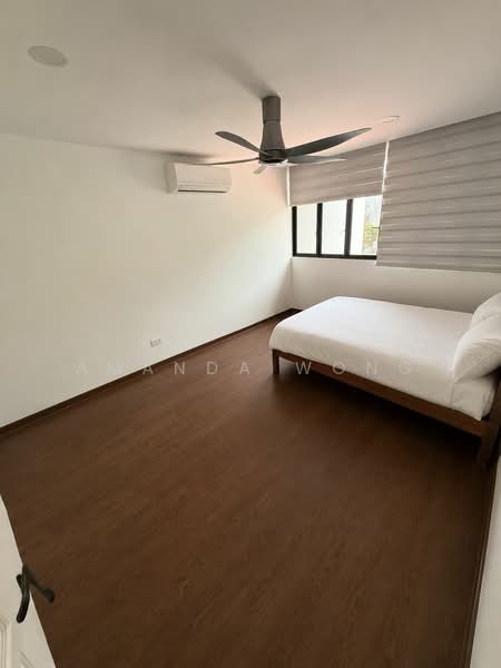 Grace walk, , 5 Bedrooms, 2,701 sqft, Terraced House For Rent, by Amanda Wong, 500135299 - Level 2 Bedroom - PropertyGuru.com.sg