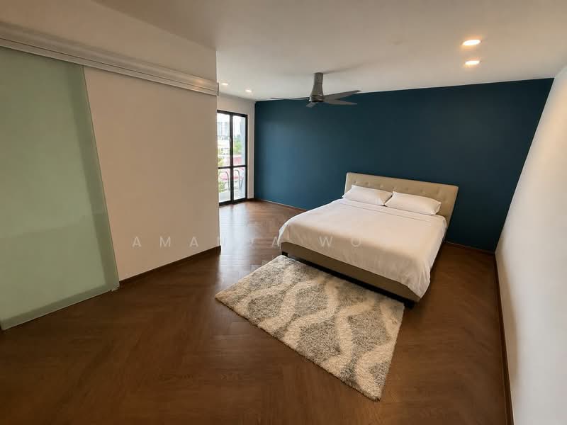 Grace walk, , 5 Bedrooms, 2,701 sqft, Terraced House For Rent, by Amanda Wong, 500135299 - Level 3 Master Bedroom with ensuite - PropertyGuru.com.sg
