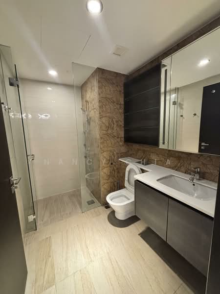 Sims Urban Oasis, 10 Sims Drive, 2 Bedrooms, 667 sqft, Condominium For Rent, by Nancy Chia, 500135302 - Bathroom - PropertyGuru.com.sg