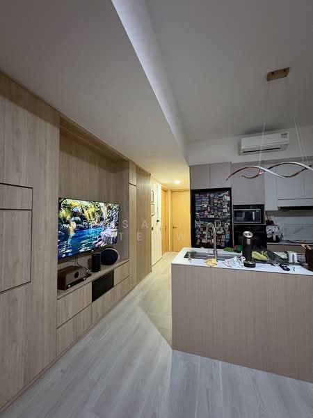 Soleil @ Sinaran, 6 Sinaran Drive, 2 Bedrooms, 936 sqft, Condominium For Rent, by Rosalind Teow, 500135306 - Kitchen - PropertyGuru.com.sg