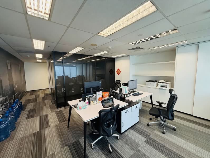 Ocbc Centre, 65 Chulia Street, 911 sqft, Office For Rent, by Preston Tan, 500135313 - Interior - CommercialGuru.com.sg