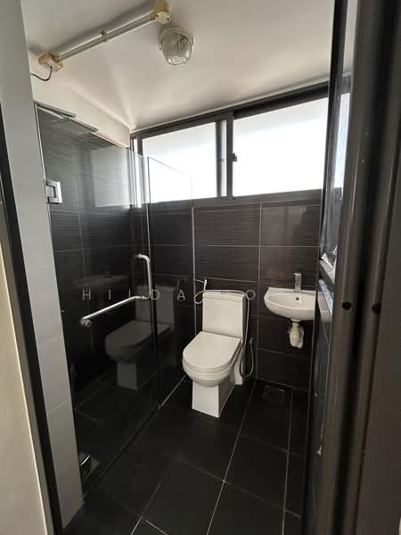 Presto @ Upper Serangoon, 528 Upper Serangoon Road, 2 Bedrooms, 818 sqft, Condominium For Sale, by Hilda Tong, 500135318 - Bathroom - PropertyGuru.com.sg