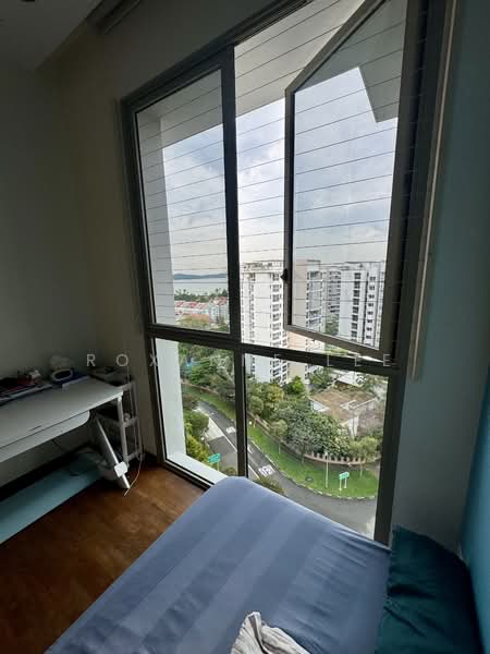 Sea Horizon, 19 Pasir Ris Rise, 4 Bedrooms, 1,582 sqft, Executive Condominium For Sale, by Roxanne Lee, 500135341 - Bedroom - PropertyGuru.com.sg