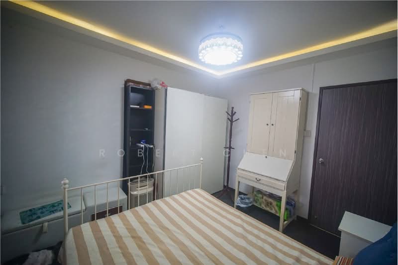 846 Yishun Ring Road, 846 Yishun Ring Road, 4 Bedrooms, 1,442 sqft, HDB Flat For Sale, by Robert Chen, 500135364 - Bedroom - PropertyGuru.com.sg