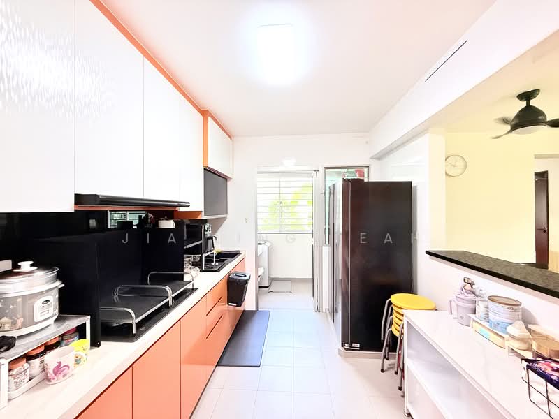 890B Woodlands Drive 50, 890B Woodlands Drive 50, 3 Bedrooms, 1,216 sqft, HDB Flat For Sale, by Jia Ling Seah, 500135367 - Kitchen - PropertyGuru.com.sg