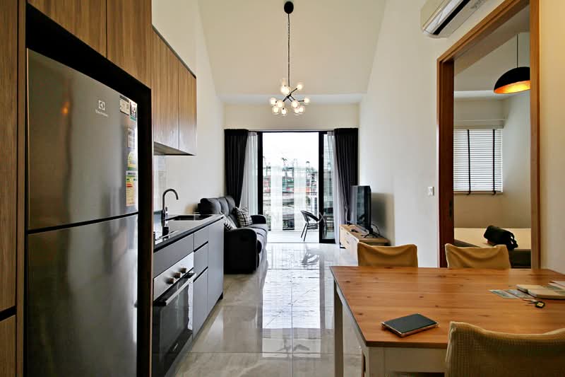 The Verandah Residences, 227 Pasir Panjang Road, 1 Bedroom, 592 sqft, Condominium For Rent, by Evyn Xu, 500135378 - Kitchen & dining - PropertyGuru.com.sg