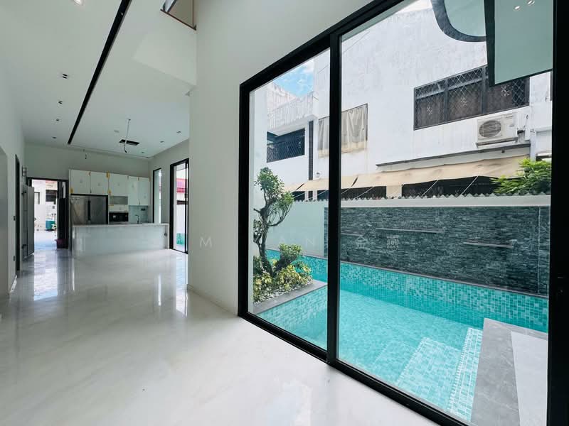 Brand New with Lift and Pool, park 5 cars inside - call 8130 3636 to view now!, Near to Serangoon mrt & Nex shopping mall, 6 Bedrooms, 9,422 sqft, Semi-Detached House For Sale, by Kim Yan 金燕, 500135379 - PropertyGuru.com.sg