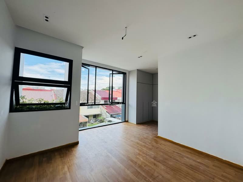 Brand New with Lift and Pool, park 5 cars inside - call 8130 3636 to view now!, Near to Serangoon mrt & Nex shopping mall, 6 Bedrooms, 9,422 sqft, Semi-Detached House For Sale, by Kim Yan 金燕, 500135379 - PropertyGuru.com.sg