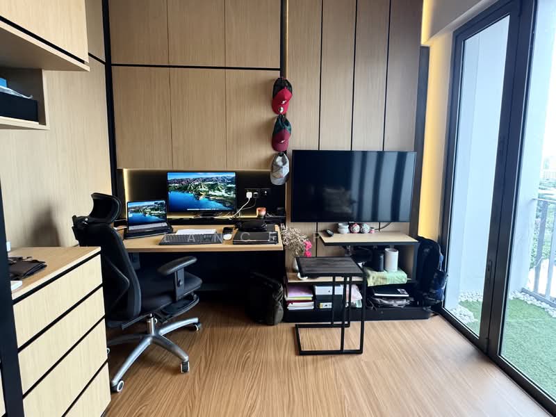 Okio, 262 BALESTIER ROAD, 1 Bedroom, 420 sqft, Condominium For Sale, by Lance Poh, 500135387 - Living room - PropertyGuru.com.sg