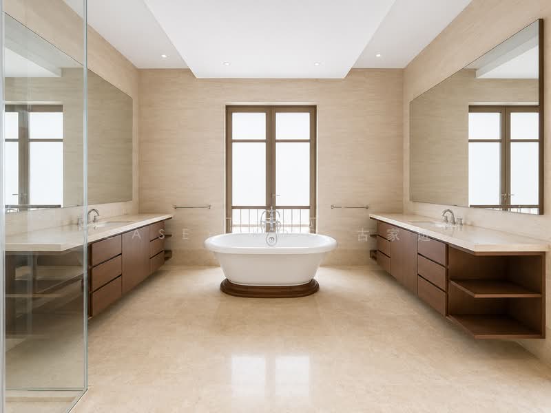 Good Class Bungalow at Belmont Road, Belmont Road, 6 Bedrooms, 7,200 sqft, Good Class Bungalow For Rent, by Casey Koo 古家进, 500135407 - Master Bathroom - PropertyGuru.com.sg