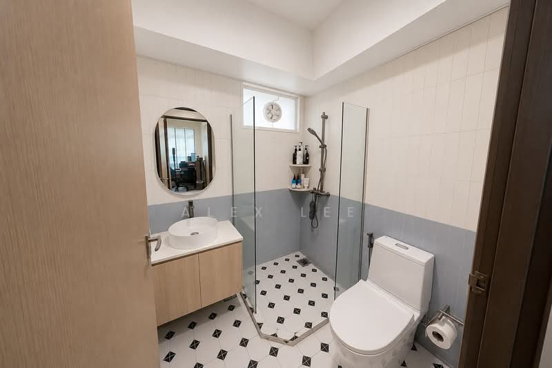 113D McNair Towers, 113D Mcnair Road, 2 Bedrooms, 732 sqft, HDB Flat For Sale, by Alex Lee, 500135413 - Common Bathroom - PropertyGuru.com.sg