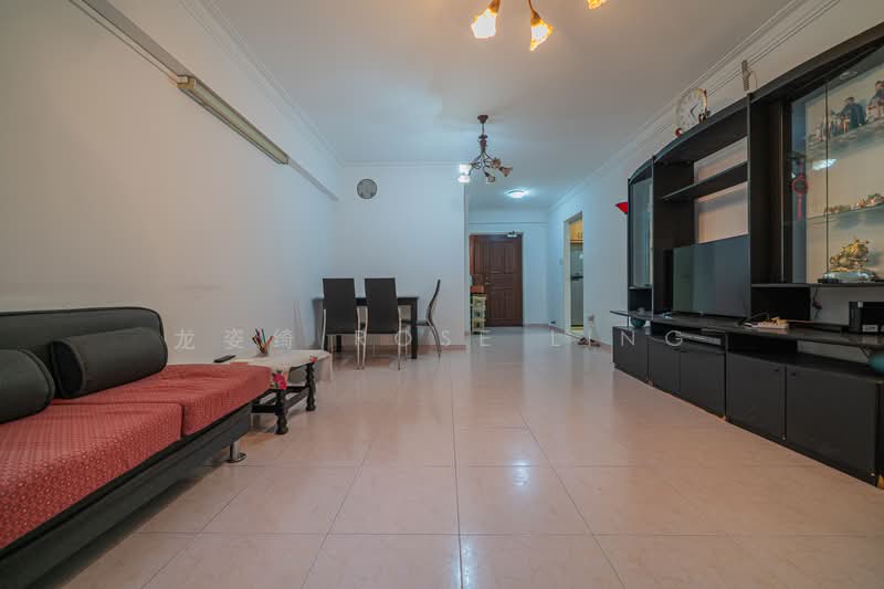 12 Farrer Park Road, 12 Farrer Park Road, 3 Bedrooms, 969 sqft, HDB Flat For Sale, by 龙姿绮 Rose Ling, 500135418 - Living Room - PropertyGuru.com.sg
