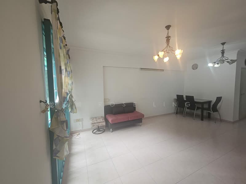12 Farrer Park Road, 12 Farrer Park Road, 3 Bedrooms, 969 sqft, HDB Flat For Sale, by 龙姿绮 Rose Ling, 500135418 - Living Room - PropertyGuru.com.sg