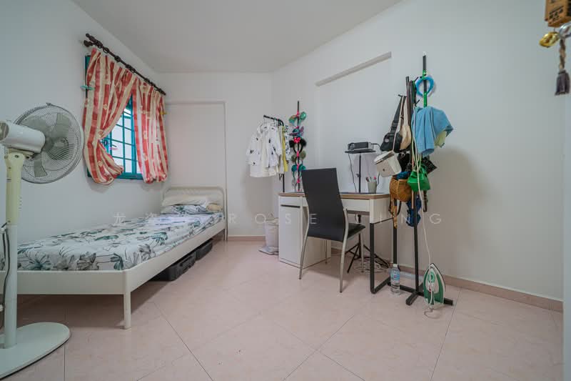 12 Farrer Park Road, 12 Farrer Park Road, 3 Bedrooms, 969 sqft, HDB Flat For Sale, by 龙姿绮 Rose Ling, 500135418 - Bedroom - PropertyGuru.com.sg