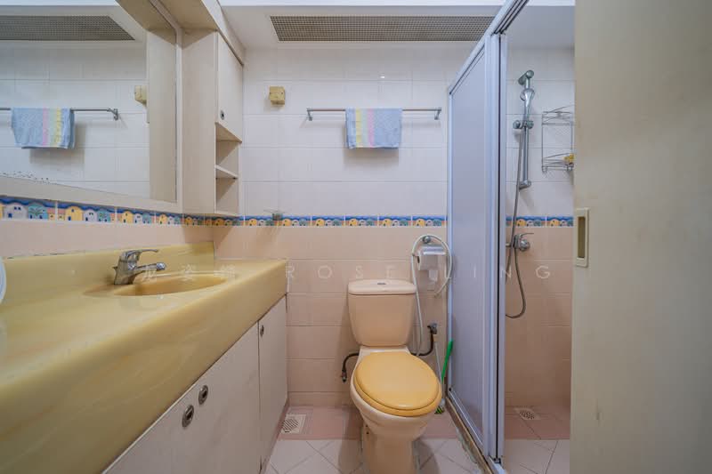 12 Farrer Park Road, 12 Farrer Park Road, 3 Bedrooms, 969 sqft, HDB Flat For Sale, by 龙姿绮 Rose Ling, 500135418 - Bathroom - PropertyGuru.com.sg