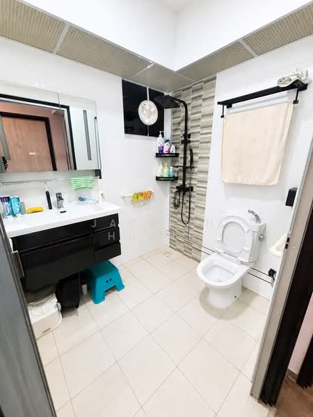 406B Northshore Drive, 406B Northshore Drive, 3 Bedrooms, 1,012 sqft, HDB Flat For Sale, by Jacklyn Huang, 500135438 - Bathroom - PropertyGuru.com.sg