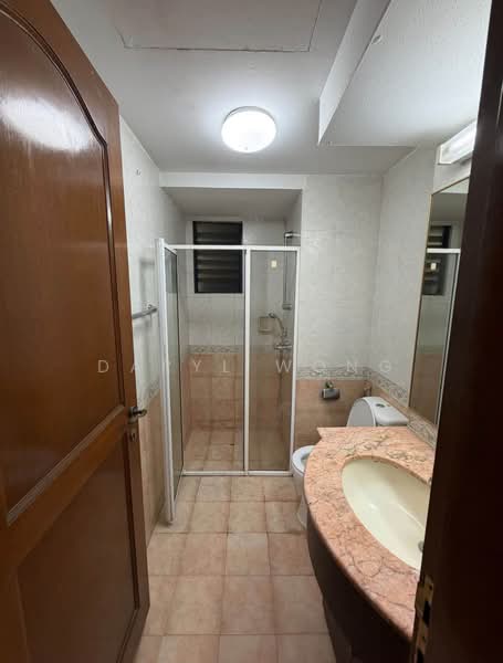 Westcove Condo, 10 West Coast Crescent, Room Rental, 120 sqft, Condominium For Rent, by Daryl Wong, 500135459 - Bathroom - PropertyGuru.com.sg