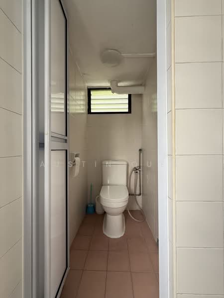 169 Stirling Road, 169 Stirling Road, 2 Bedrooms, 753 sqft, HDB Flat For Rent, by Austin Quek, 500135464 - Bathroom - PropertyGuru.com.sg